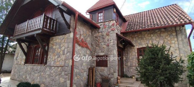 Eladó családi ház, Jászberényben 115 M Ft, 4 szobás