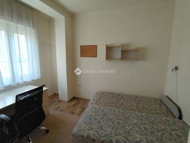 Eladó téglalakás, Budapesten, XI. kerületben 150 M Ft, 5 szobás