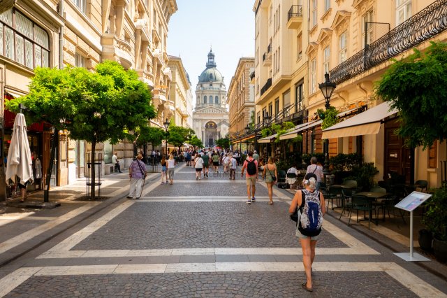 Eladó téglalakás, Budapesten, V. kerületben 130 M Ft, 2 szobás