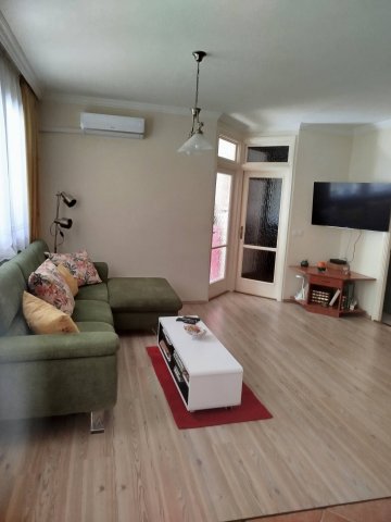 Eladó téglalakás, Szegeden 76.9 M Ft, 2+1 szobás