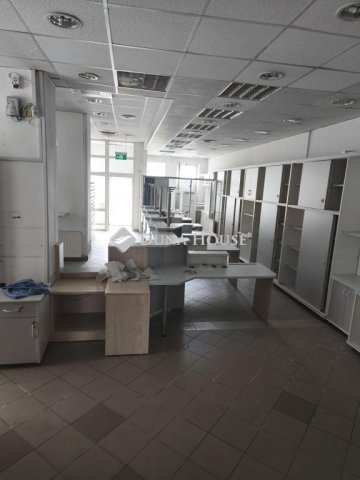 Eladó üzlethelyiség, Budakeszin, Fő utcában 99.9 M Ft