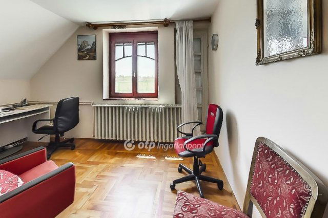 Eladó nyaraló, Cegléden 119.5 M Ft, 5+1 szobás