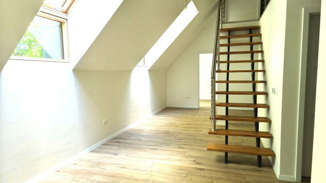 Eladó téglalakás, Debrecenben 80 M Ft, 4 szobás