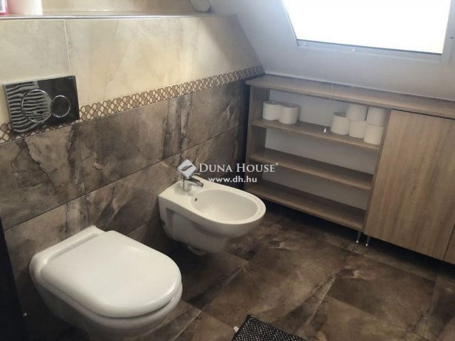 Eladó családi ház, Érden 175 M Ft, 2+2 szobás