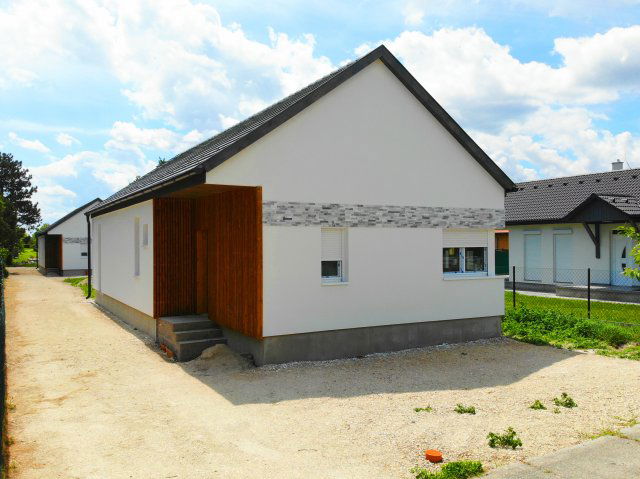 Eladó nyaraló, Balatonkeresztúron, Akácfa utcában 72 M Ft