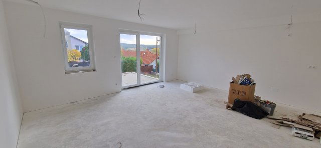 Eladó ikerház, Mogyoródon 137.5 M Ft, 5 szobás