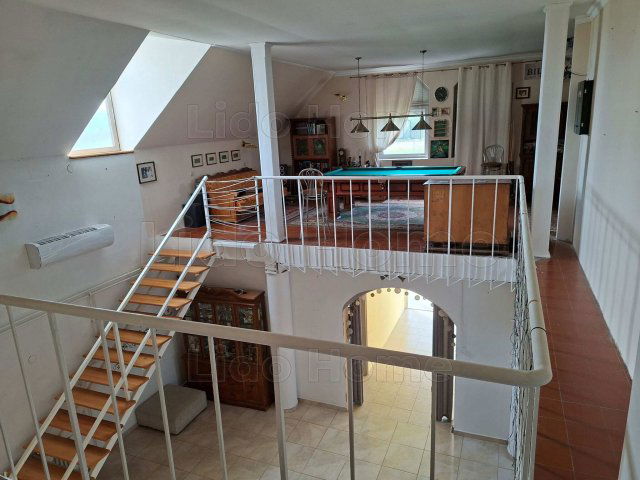 Eladó családi ház, Alsópáhokon 68.8 M Ft, 9 szobás