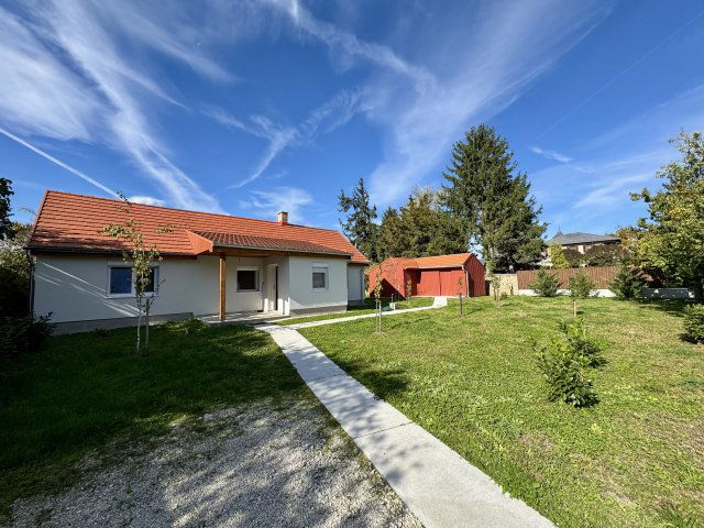 Eladó családi ház, Gyenesdiáson 86 M Ft, 2 szobás