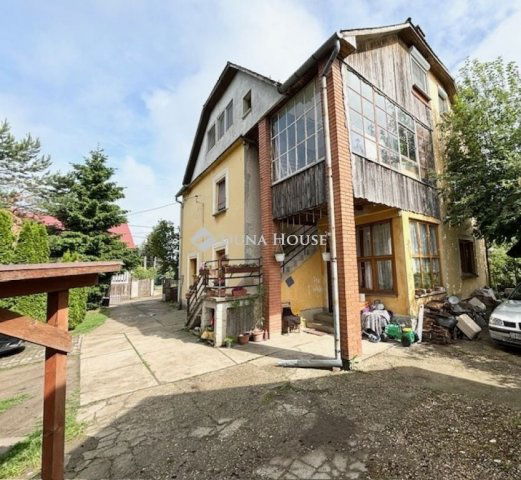 Eladó családi ház, Mogyoródon 136.5 M Ft, 10 szobás