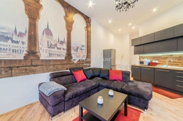 Eladó téglalakás, Budapesten, VI. kerületben 189.9 M Ft