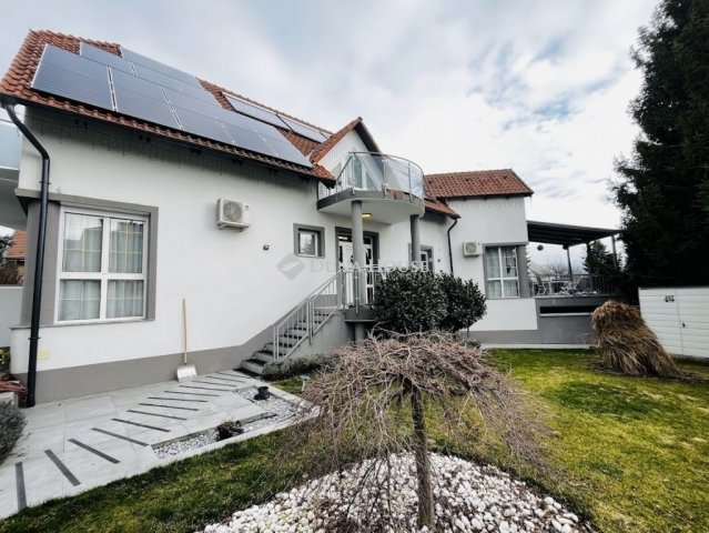 Eladó családi ház, Biatorbágyon 297 M Ft, 6 szobás