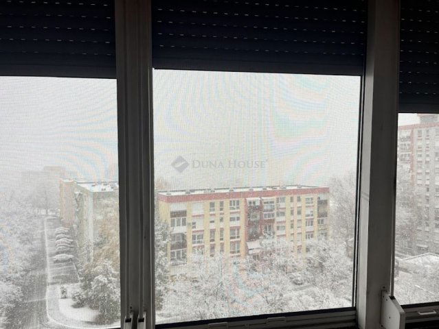 Eladó panellakás, Pécsett 43.9 M Ft, 2 szobás