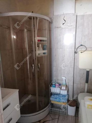 Eladó családi ház, Szegeden 44.99 M Ft, 2 szobás