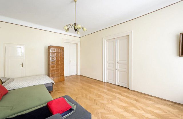 Eladó téglalakás, Budapesten, VI. kerületben 109 M Ft, 2 szobás