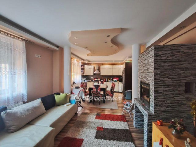 Eladó családi ház, Szolnokon 65.9 M Ft, 2 szobás