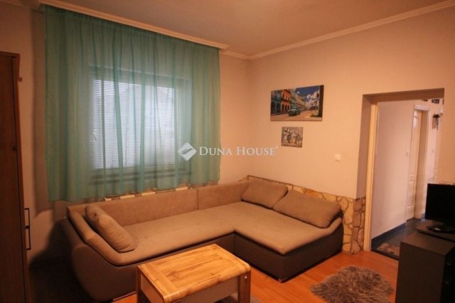 Eladó családi ház, Kecskeméten 89.8 M Ft, 3 szobás