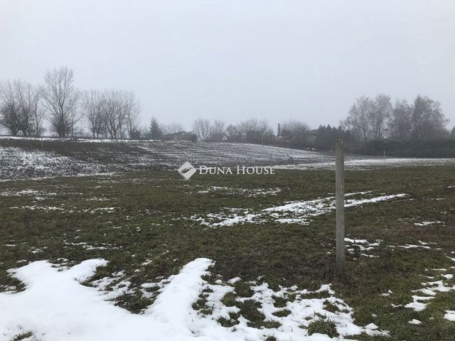 Eladó telek, Fehérvárcsurgón 7.5 M Ft / költözzbe.hu