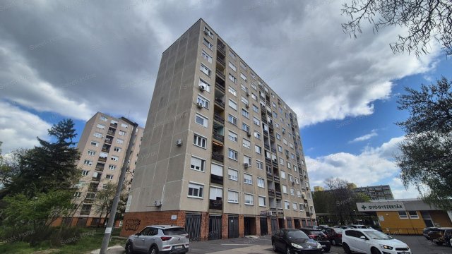 Eladó panellakás, Kecskeméten 39.9 M Ft, 1+1 szobás