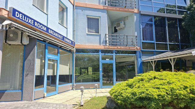Kiadó üzlethelyiség, Keszthelyen 120 E Ft / hó