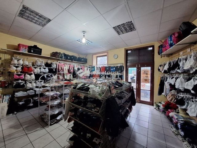 Eladó üzlethelyiség, Budapesten, XVI. kerületben 75 M Ft