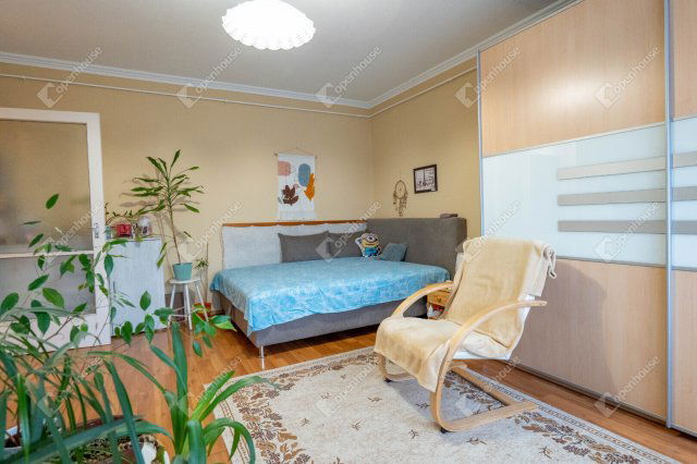 Eladó panellakás, Kecskeméten 31.8 M Ft, 1 szobás