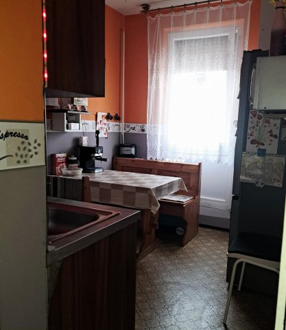 Eladó panellakás, Komlón, Cserma utcában 22.9 M Ft, 2 szobás