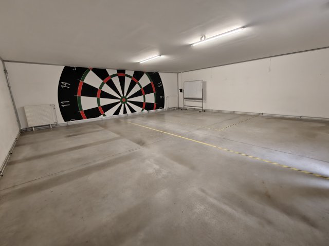 Kiadó ipari ingatlan, Cegléden 180 E Ft / hó