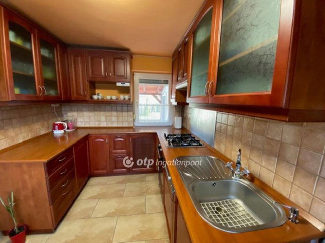 Eladó családi ház, Kecskeméten 94.9 M Ft, 4 szobás