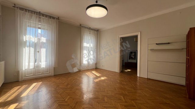 Kiadó téglalakás, albérlet, Budapesten, VI. kerületben