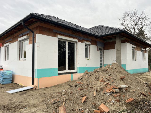 Eladó családi ház, Gödön 124.9 M Ft, 5 szobás