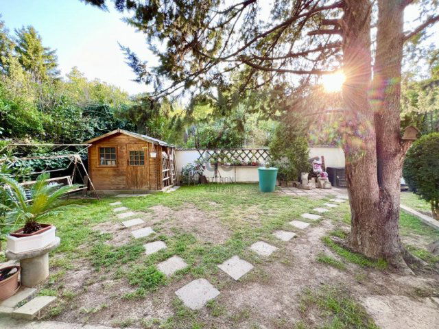 Eladó ikerház, Budapesten, XI. kerületben 184.9 M Ft, 5 szobás