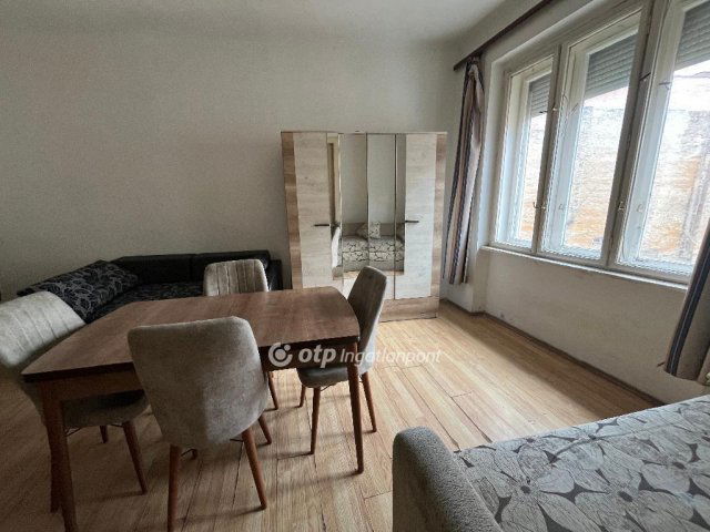 Eladó téglalakás, Budapesten, VIII. kerületben 49 M Ft, 2 szobás