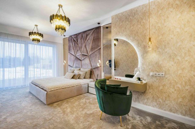 Eladó családi ház, Újlengyelen 268 M Ft, 7 szobás