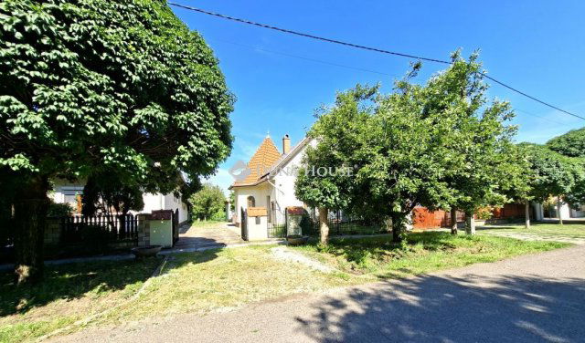 Eladó családi ház, Sarkadon 52 M Ft, 5 szobás