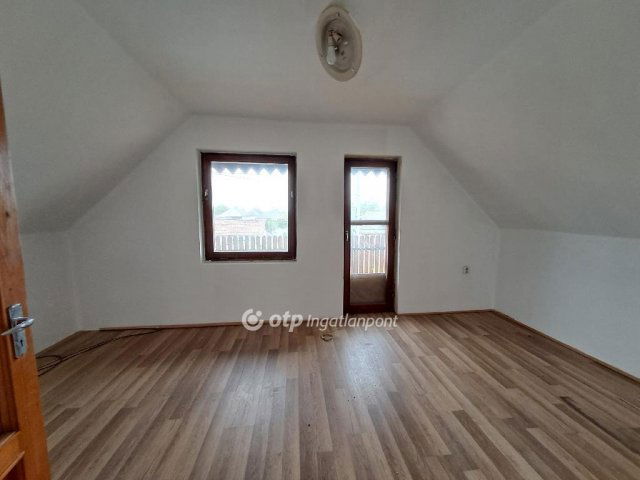 Eladó családi ház, Kisújszálláson 21.5 M Ft, 2+2 szobás