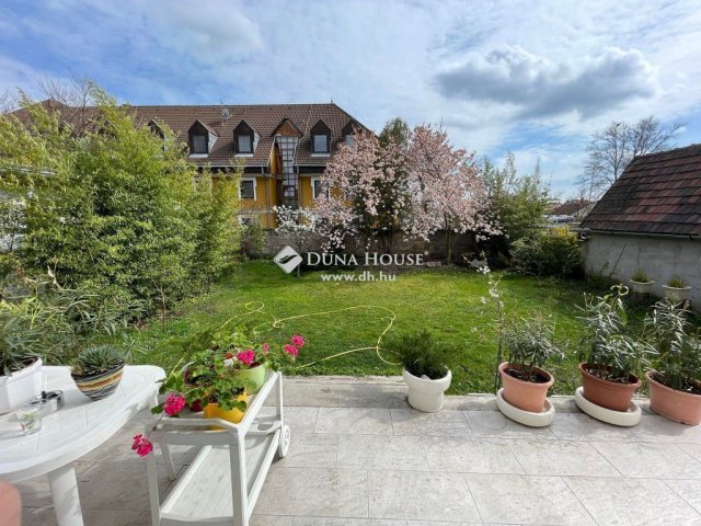 Eladó családi ház, Budapesten, XX. kerületben 190 M Ft, 5 szobás