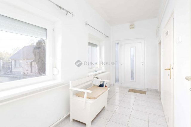 Eladó családi ház, Jánossomorján 52.9 M Ft, 4 szobás