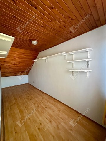 Eladó családi ház, Győrött 139.9 M Ft, 6 szobás