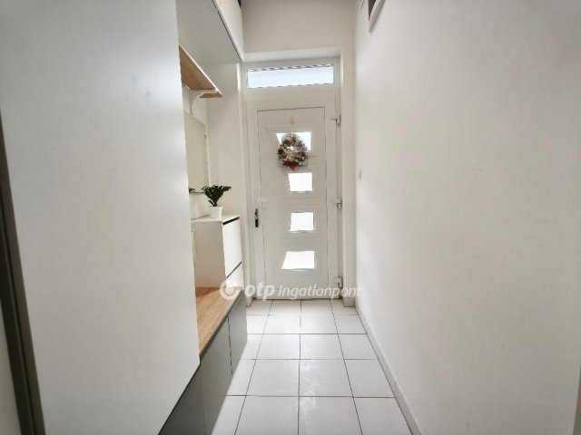 Eladó ikerház, Vácrátóton 86.9 M Ft, 4 szobás