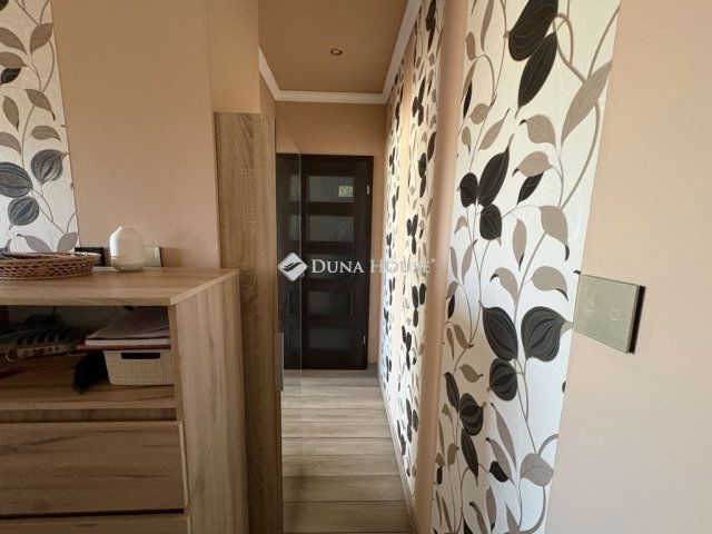 Eladó téglalakás, Debrecenben 55 M Ft, 3 szobás