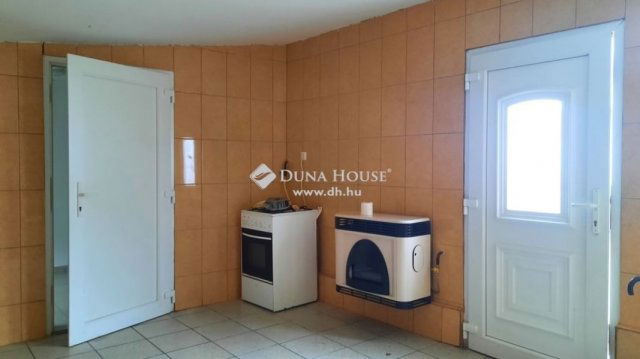 Eladó ipari ingatlan, Nyáregyházán 310 M Ft