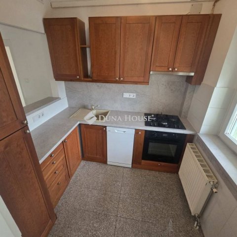 Kiadó téglalakás, albérlet, Kecskeméten 200 E Ft / hó