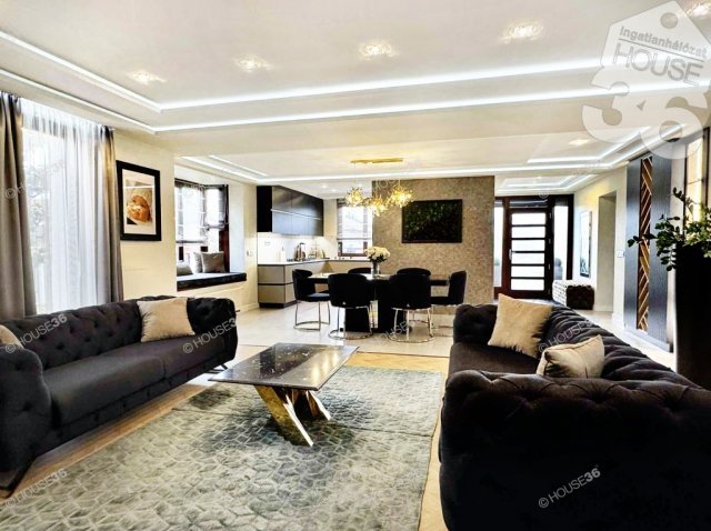 Eladó családi ház, Kecskeméten 275 M Ft, 6 szobás