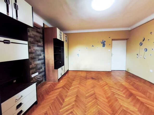 Eladó téglalakás, Nyíregyházán 37.5 M Ft, 2 szobás