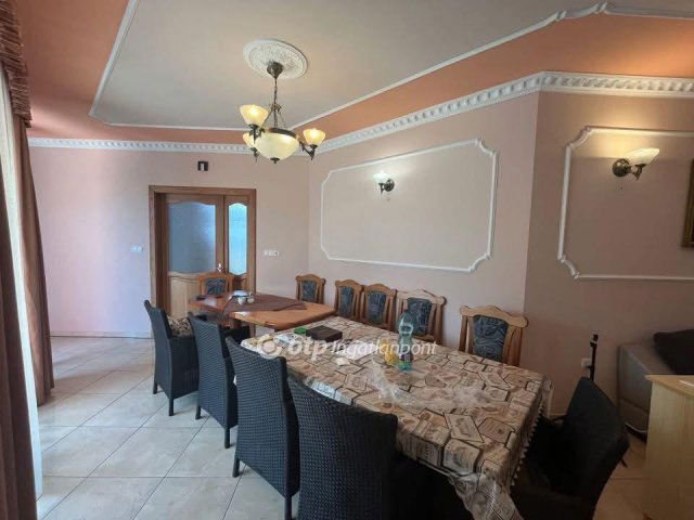 Eladó családi ház, Bakonyszentlászlón 117 M Ft, 4 szobás