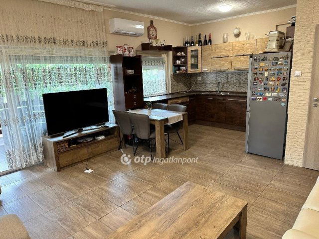 Eladó családi ház, Budapesten, XI. kerületben 235 M Ft, 6 szobás