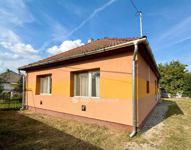 Eladó családi ház, Tiszaújvárosban 42.5 M Ft, 3+3 szobás