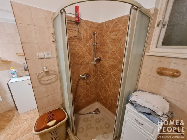 Eladó családi ház, Hódmezővásárhelyen 80.9 M Ft, 5 szobás