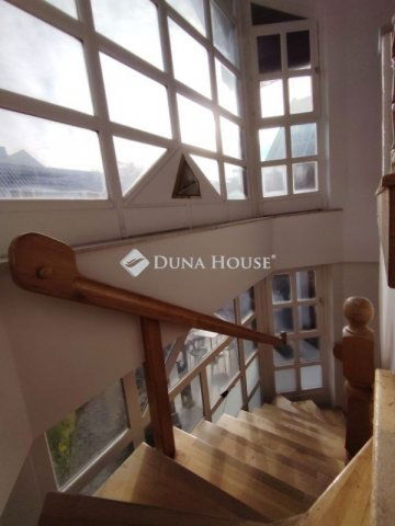 Eladó családi ház, Debrecenben 405 M Ft, 4 szobás