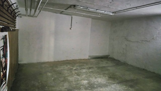 Kiadó ipari ingatlan, Komlón, Kossuth Lajos utcában 25 E Ft / hó